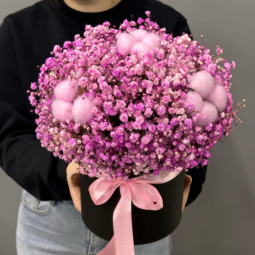 https://content2.flowwow-images.com/data/flowers/1000x1000/43/1713943718_55613943.jpg